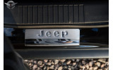 захисні накладки на пороги з написом Jeep Compass