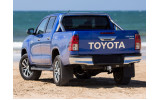 Задній бампер Toyota Hilux VIII 2015- з хром вставками
