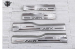 захисні накладки на пороги з написом Mitsubishi ASX
