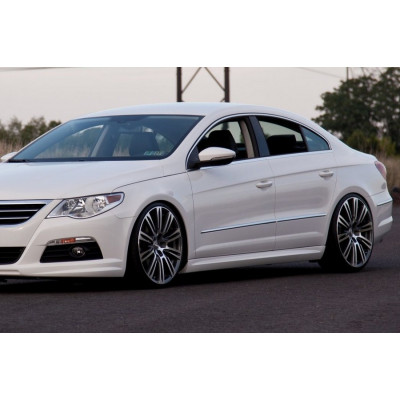 Накладки на пороги VW Passat CC стиль R-Line