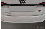 Накладка із загином на край бампера Toyota Corolla 12 Sedan