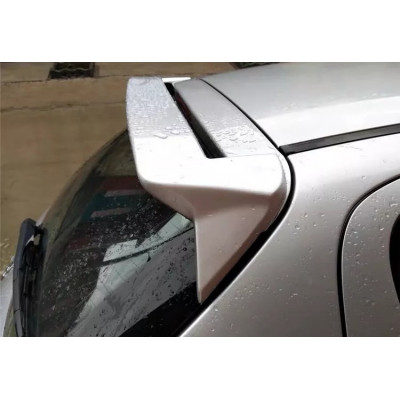 Спойлер кришки багажника Peugeot 207 hatch