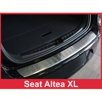 Накладка на бампер із загином та ребрами Seat Altea XL