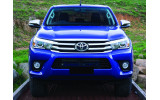 Решітка радіатора Toyota Hilux хромована