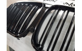 Решітка радіатора (ніздрі) BMW X5 G05 М-стиль чорна глянсова