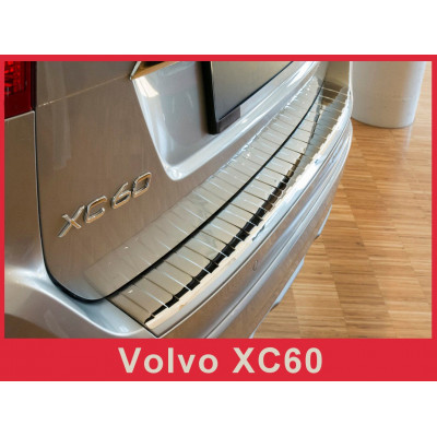 Накладка на бампер із загином та ребрами Volvo XC60 подвійне полірування