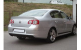 Накладка заднього бампера VW Passat B6 3C sedan стиль R-line