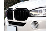 Грати (ніздрі) BMW X5 F15 / X6 F16 М-стиль чорна матова