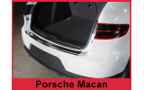 Накладка на бампер із загином та ребрами Porsche Macan чорна (графіт)