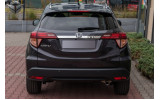 накладка на кришку багажника Honda HRV з місцем під знак