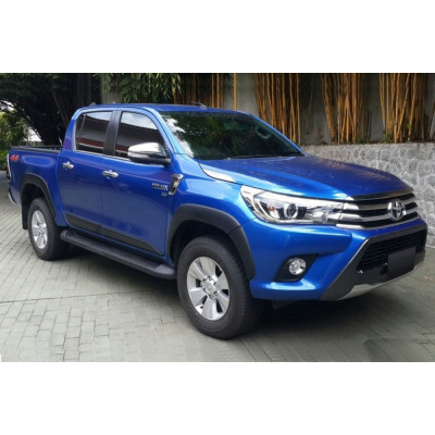 хром накладки на двері TOYOTA HILUX VIII 2015+