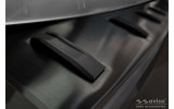 Чорна захисна накладка Strong на край заднього бампера Opel Vivaro 3 / Opel Zafira Life