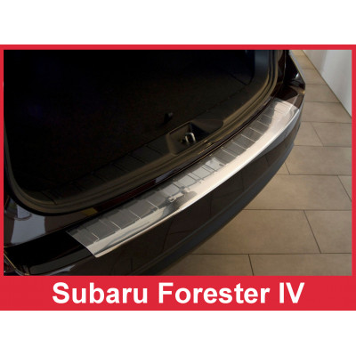 Накладка на бампер із загином та ребрами Subaru Forester IV