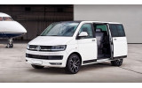 Накладка на бампер із загином та ребрами Volkswagen Transporter T6 Furgon (чорна)