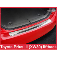 Накладка на бампер із загином та ребрами Toyota Prius III (XW30) liftback