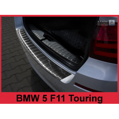 Накладка на бампер із загином та ребрами BMW 5 F11 Touring (kombi) чорна